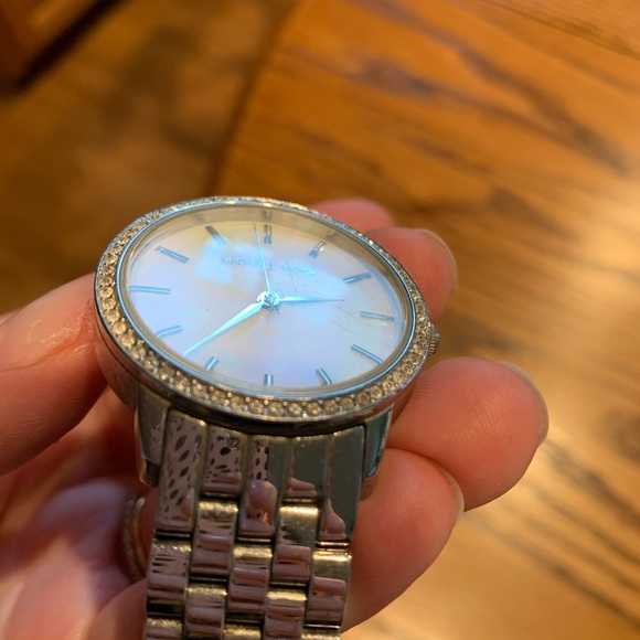 Michael kors women’s watch - Picture 3 of 3